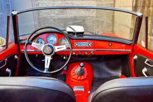 Image 25/25 of Alfa Romeo Giulia 1600 Spider (1962)