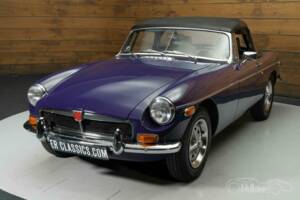 Afbeelding 11/19 van MG MGB (1974)