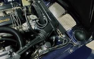 Image 10/26 of Jaguar XJ 6 C 4.2 (1977)