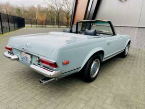 Image 10/36 of Mercedes-Benz 280 SL (1969)