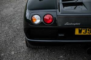 Image 30/43 of Lamborghini Diablo VT 6.0 (2000)