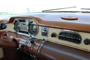 Image 22/29 of Buick 60 Century (1954)