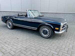 Image 11/38 of Mercedes-Benz 280 SL (1970)