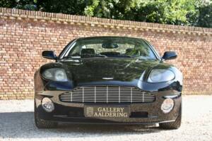 Image 19/50 of Aston Martin V12 Vanquish (2002)