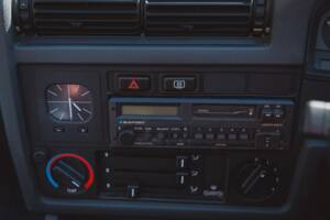 Bild 28/36 von BMW 318i (1991)