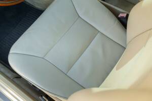 Bild 25/50 von Mercedes-Benz 200 CE (1992)