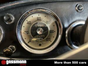 Image 10/15 of Austin-Healey 100&#x2F;6 (BN4) (1957)
