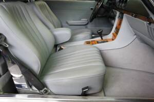 Image 19/38 de Mercedes-Benz 560 SL (1987)