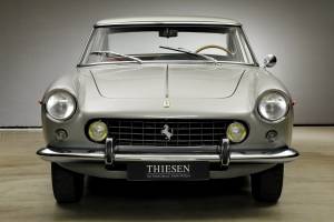 Image 2/28 of Ferrari 250 GT&#x2F;E (1961)