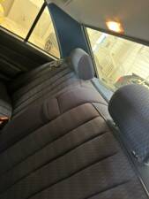 Bild 39/69 von Mercedes-Benz 190 E (1988)