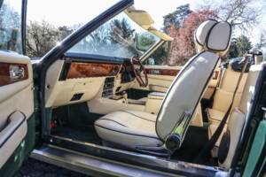 Image 22/30 of Aston Martin V8 EFi Volante (1989)