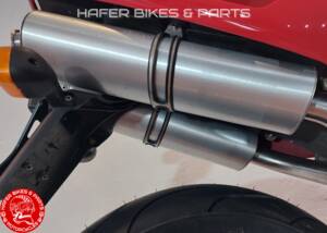 Image 32/57 of Ducati 916 (1997)