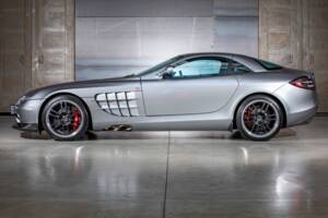 Image 12/25 of Mercedes-Benz SLR McLaren 722 (2006)