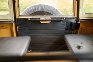 Image 31/42 of Land Rover 110 (1984)