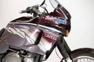 Image 25/50 of Yamaha XTZ 750 SuperTéneré (1990)