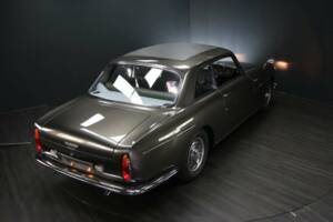 Image 37/50 de Bristol 411 Mk. I (1970)