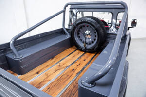 Bild 33/43 von Land Rover Defender Tophat (1984)