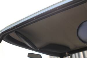 Image 23/56 of Peugeot 404 Coupé (1968)