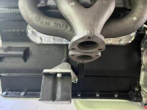 Image 11/23 of Alfa Romeo 2000 Spider (1961)