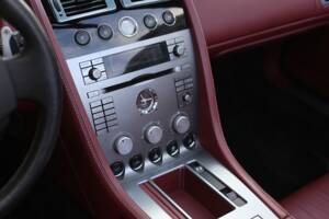 Bild 25/47 von Aston Martin DB 9 Volante (2006)