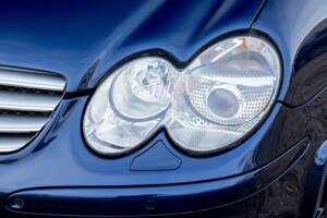 Image 13/42 of Mercedes-Benz SL 65 AMG (2006)