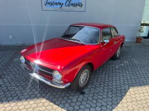 Imagen 11/18 de Alfa Romeo Giulia GT 1300 Junior (1973)