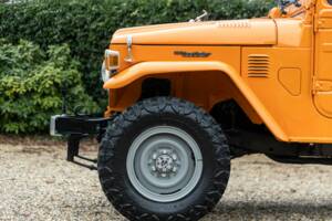 Image 14/50 of Toyota Land Cruiser FJ 40 (1980)