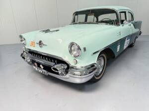 Image 3/15 of Oldsmobile Super 88 (1955)