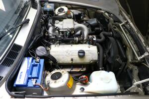 Afbeelding 35/40 van BMW 318i (1987)