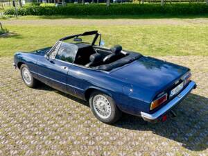 Bild 14/22 von Alfa Romeo 2000 Spider Veloce (1979)