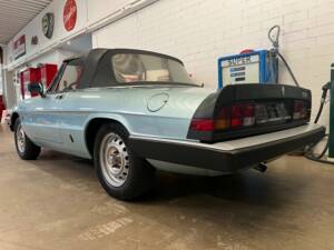 Immagine 12/20 di Alfa Romeo 2.0 Spider (1983)