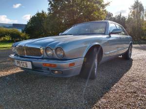 Immagine 11/21 di Jaguar XJ 6 4.0 Sovereign (1996)