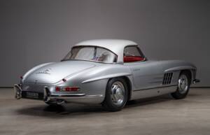 Image 16/47 of Mercedes-Benz 300 SL Roadster (1963)