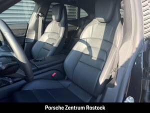 Bild 8/28 von Porsche Taycan 4 Cross Turismo (2025)
