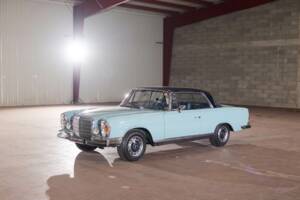 Image 10/91 of Mercedes-Benz 280 SE (1970)