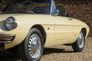 Image 30/50 of Alfa Romeo 1600 Duetto (1967)