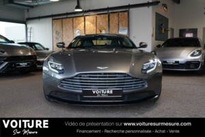 Image 11/29 of Aston Martin DB 11 V12 (2018)