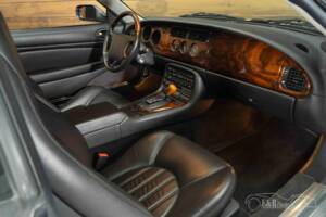 Bild 9/19 von Jaguar XK8 4.0 (2000)