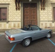 Immagine 2/22 di Mercedes-Benz 500 SL (1985)