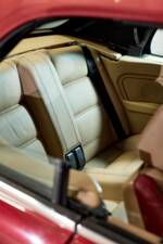 Image 27/45 of BMW 320i (1990)