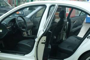 Bild 46/50 von Mercedes-Benz E 500 (2007)