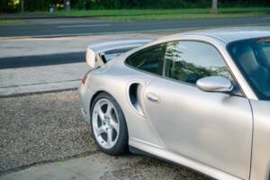 Bild 15/37 von Porsche 911 GT2 (2003)