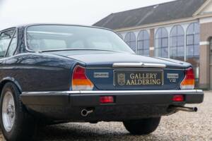 Image 49/50 of Jaguar XJ 12 (1987)