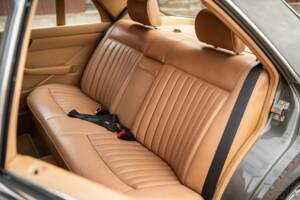 Bild 54/76 von Mercedes-Benz 500 SEL (1985)