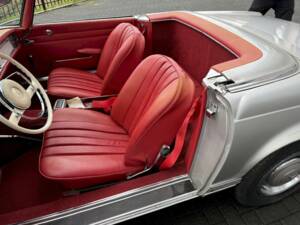 Image 12/36 de Mercedes-Benz 230 SL (1965)