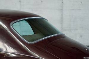 Image 18/50 of Lancia Aurelia B12 (1955)