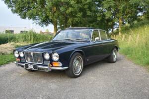 Bild 2/37 von Jaguar XJ 6 4.2 (1972)