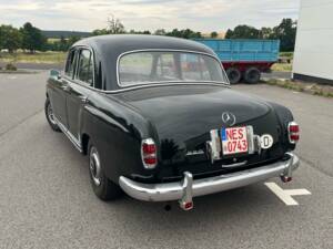 Imagen 5/8 de Mercedes-Benz 220 S (1956)