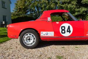 Image 9/60 of Alfa Romeo Giulia 1600 Spider (1963)