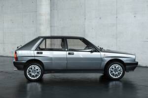 Image 7/50 of Lancia Delta HF Integrale (1988)